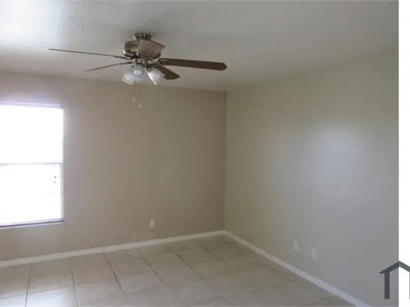 271 SW 4th St, Cape Coral, FL 33991
