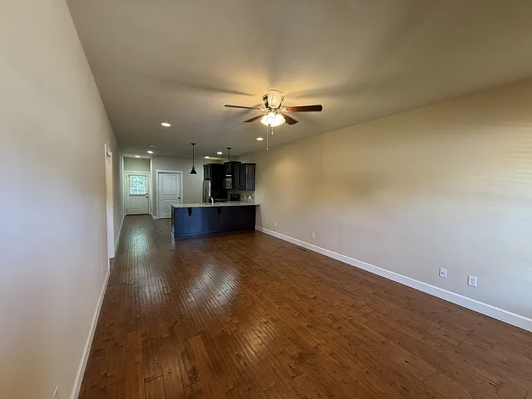 634 Cooper Sq — Photo 4