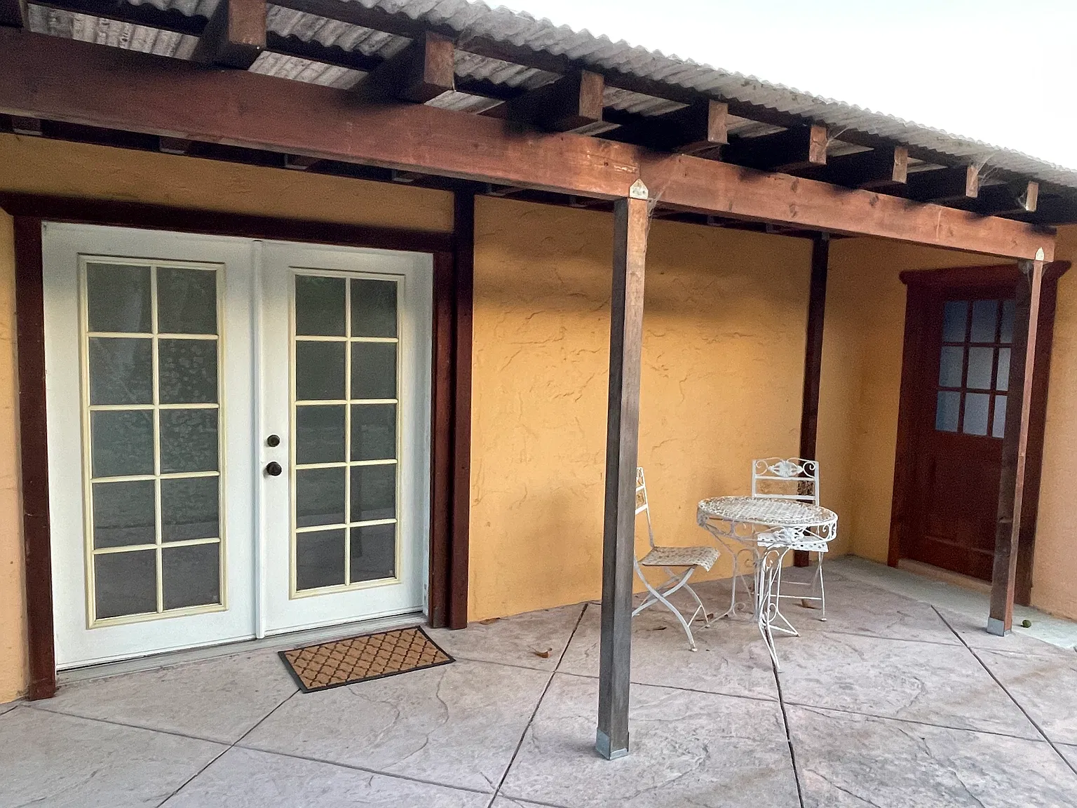Studio, 300 sqft, $1,300 — Photo 2