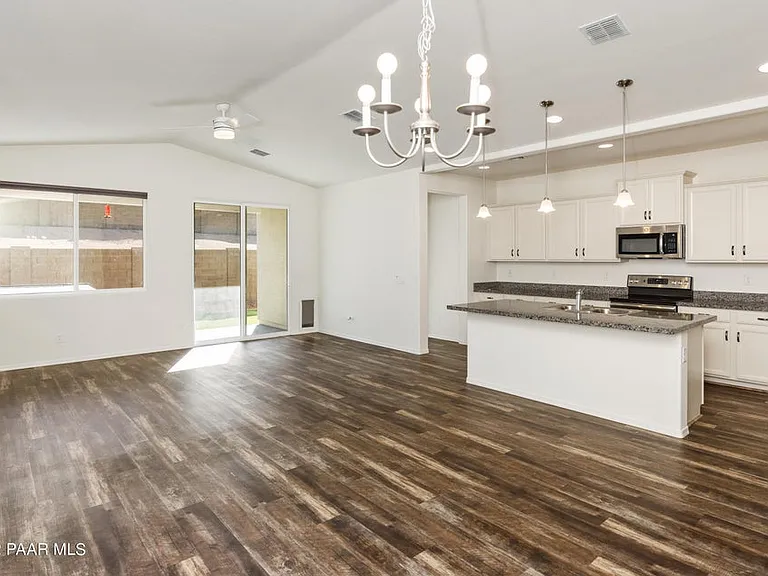 1385 Warbler Way — Photo 7