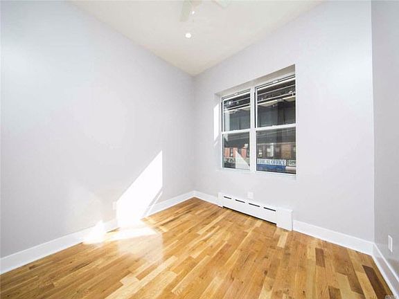 3rd image of 11611 Liberty Ave