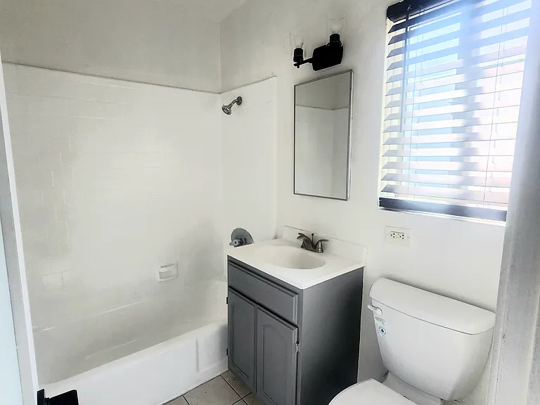 11901 York Ave #22 — Photo 4