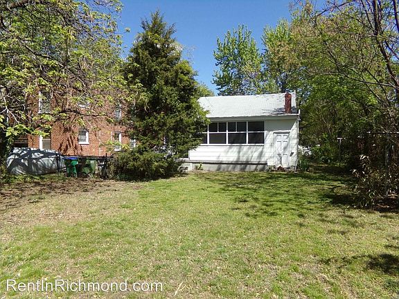 4th image of 1701 Oakdale Ave