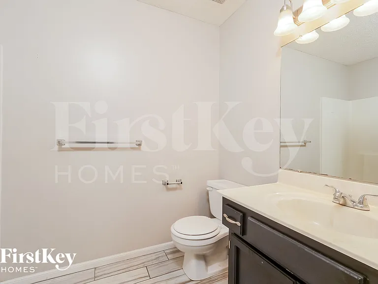 1603 Roberta Dr — Photo 17