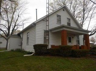 121 N Main St, Palestine, OH 45352