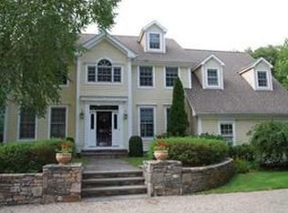 9 Twinbrook Dr, Woodbridge, CT 06525