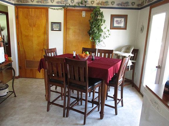 4th image of 1724 Murray Hill Dr