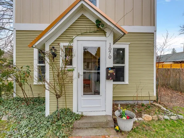 1070 N 1st St, Coeur D Alene, ID 83814