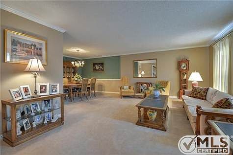 4th image of 1628 Vineland Dr