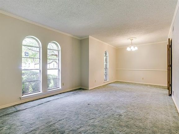 4th image of 32 Park Pl