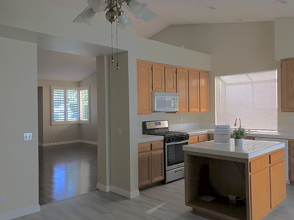 4th image of 3080 Manchester Cir
