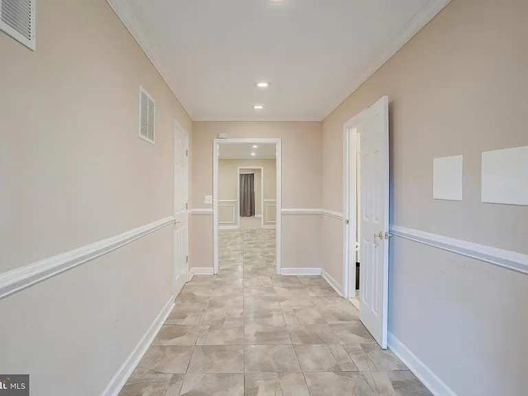 217 E Lafayette Ave #B — Photo 22