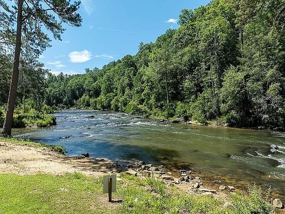 2nd image of 1281 High River Rd