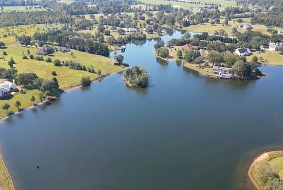3rd image of 7 Shavon Dr