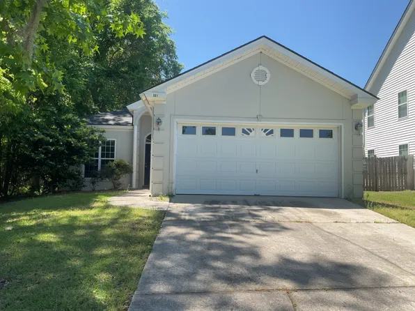 551 Golden Grove Ln, Richmond Hill, GA 31324