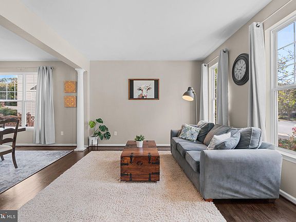 4th image of 802 Anna Ln