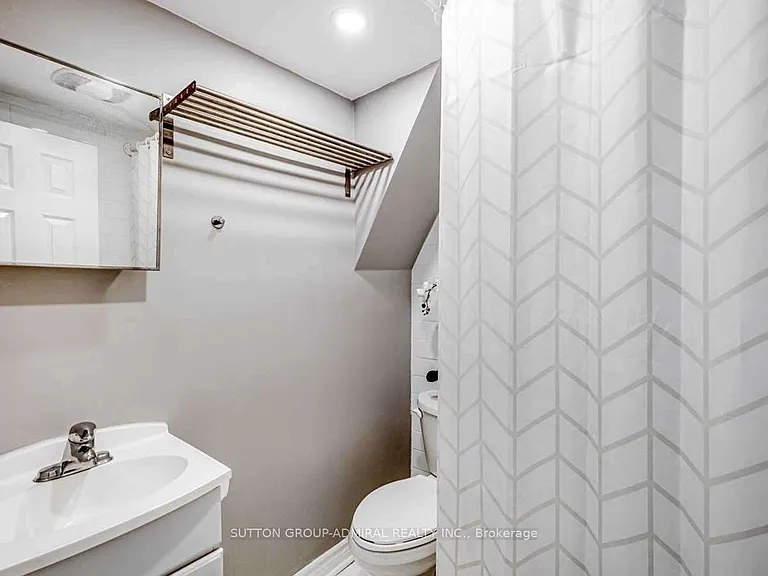6 Fallowfield Rd #BASEMENT — Photo 5