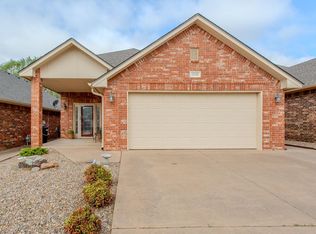 2508 Sleepy Hollow Dr, Enid, OK 73703