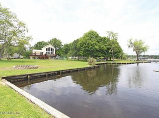 242 Lake Dr, Florahome, FL 32140