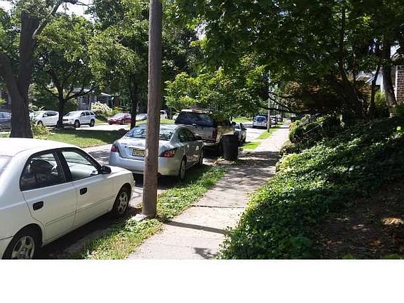2nd image of 437 E Montana St