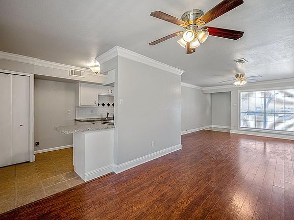 3rd image of 2865 Joanna Dr