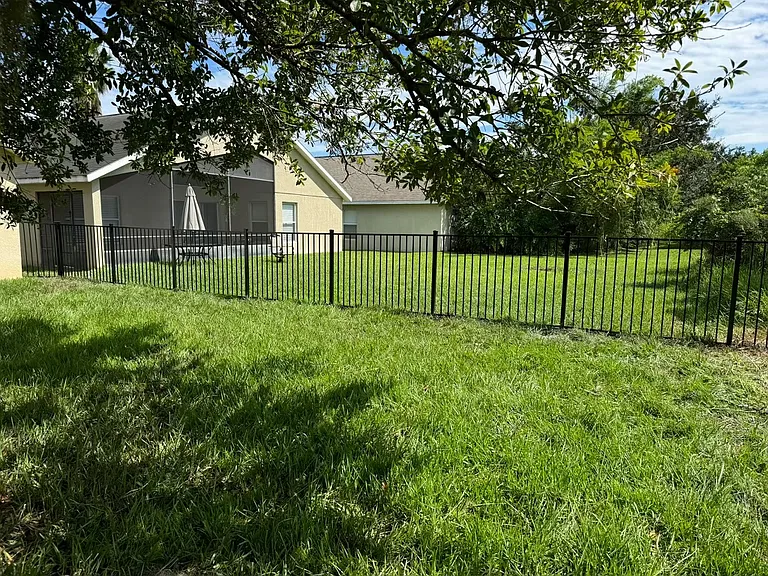 13814 Mirror Lake Dr — Photo 15