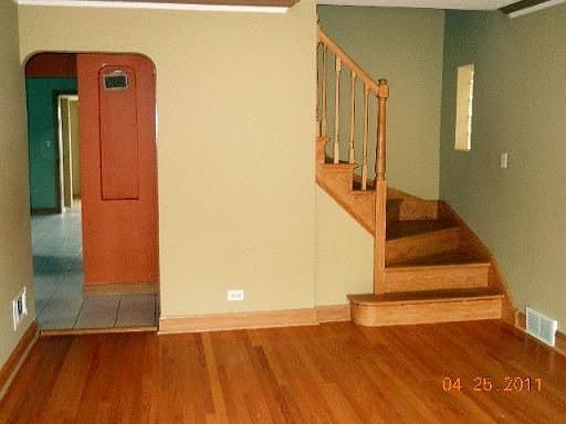 2nd image of 5750 S Mayfield Ave