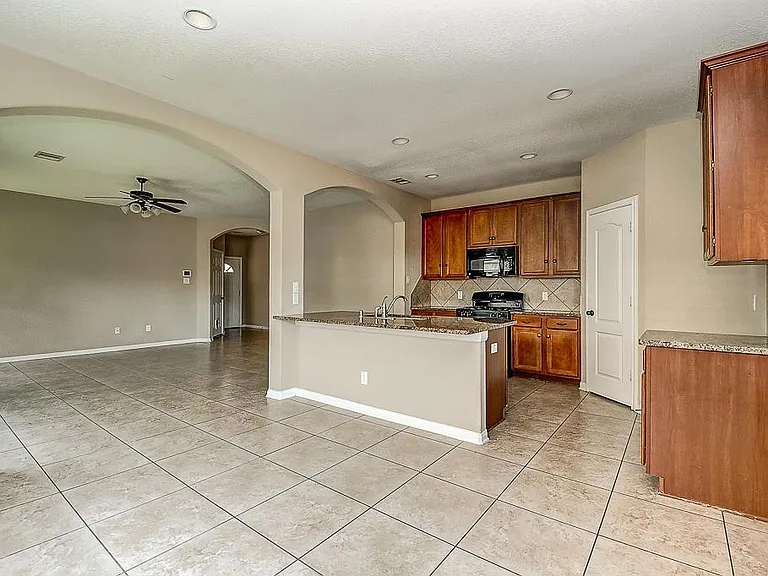 27014 Henson Falls Dr — Photo 16
