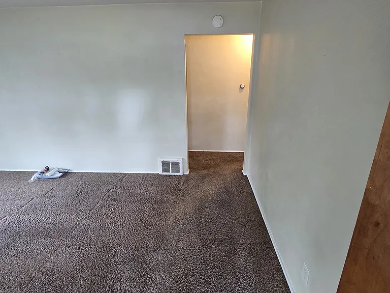 1524 W Kettelle St — Photo 3