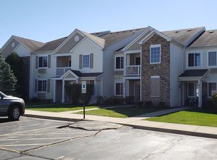 1819 Silverstone Dr #1819, Carpentersville, IL 60110