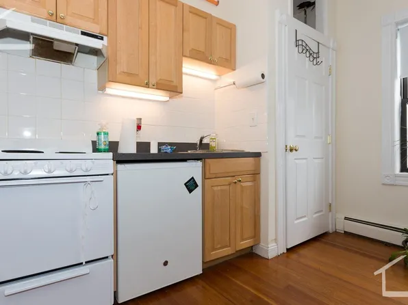 11 Keswick St #16, Boston, MA 02215