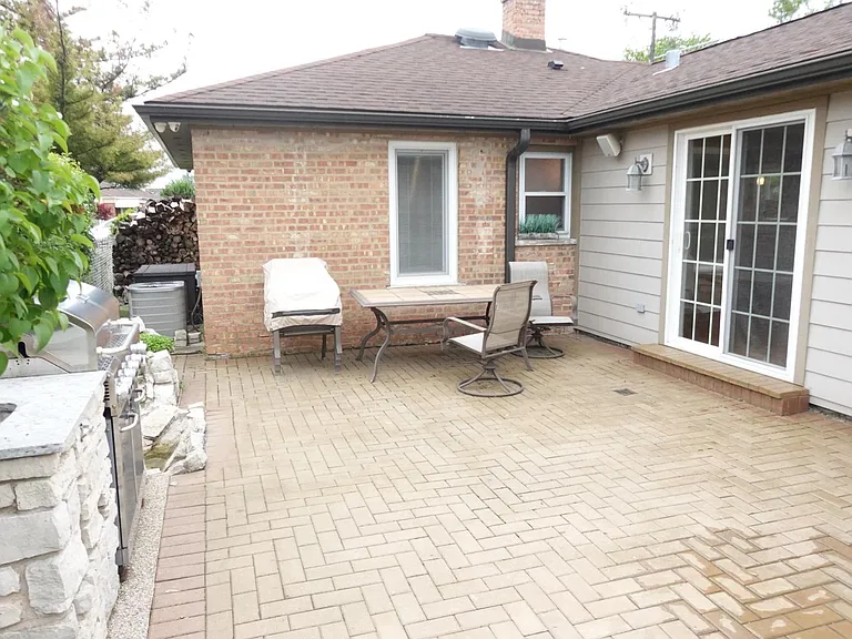 9544 Nerbonne Ave — Photo 17