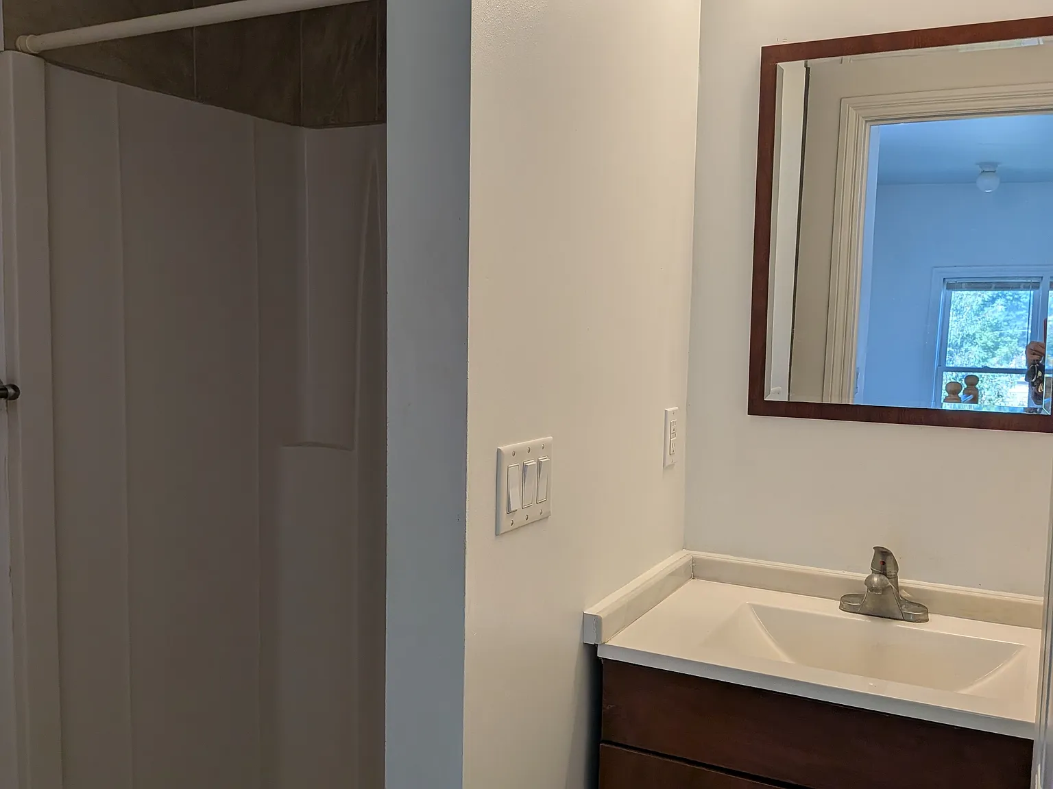 317 E Middle St — Photo 4
