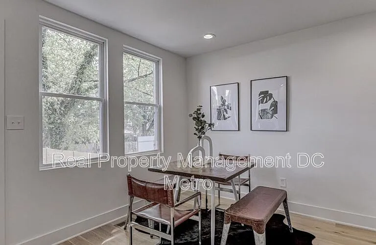 1711 Lang Pl NE — Photo 14