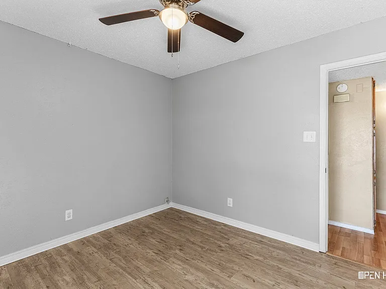 216 Dirks Dr — Photo 26