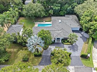 690 Calatrava Ave, Coral Gables, FL 33143