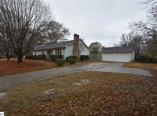 101 Lynn Dr, Taylors, SC 29687