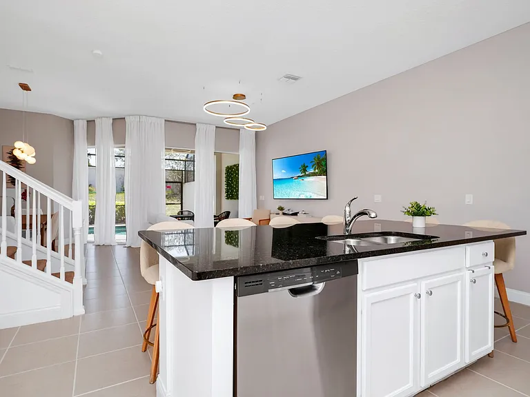 302 Captiva Dr — Photo 9