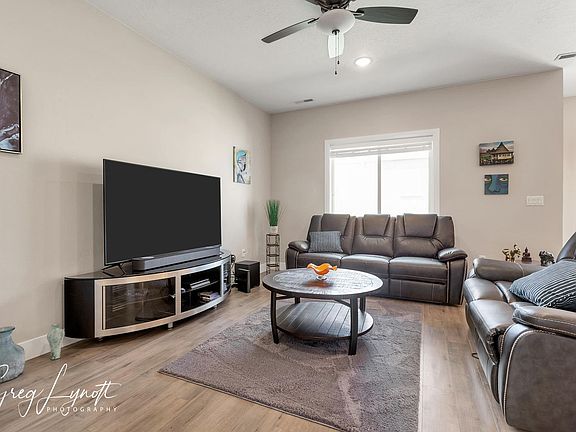 Living Room_01262023