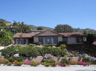 501 Meadows Dr, Glendale, CA 91202