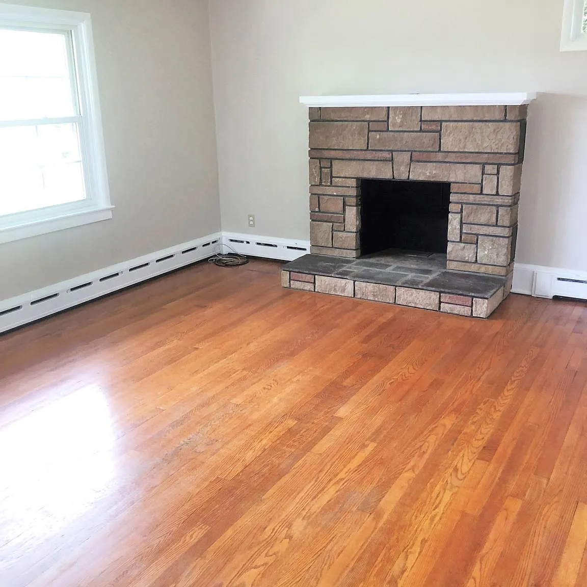 3 bed, 1.5 bath, 1455 sqft, $2,725 — Photo 3
