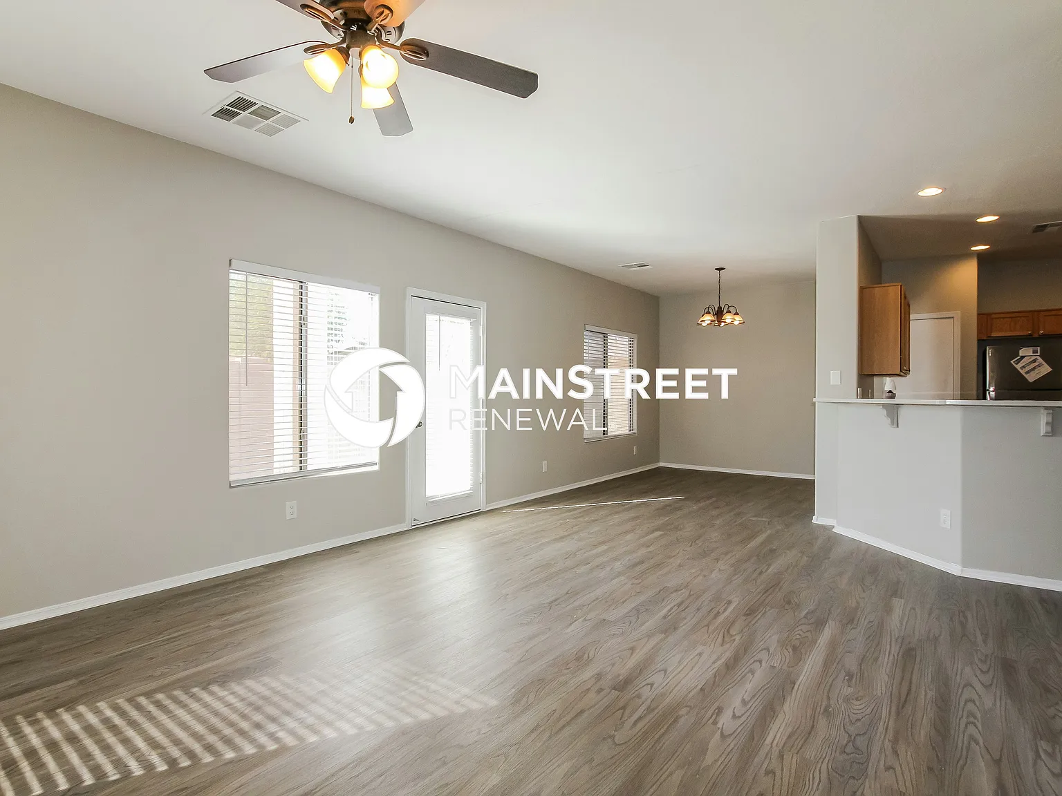 22228 N 29th Dr — Photo 3