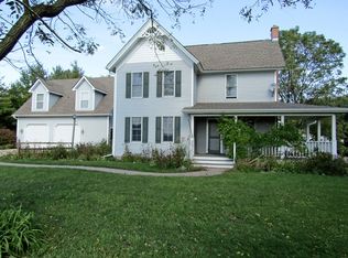 43W102 Campton Hills Rd, Elburn, IL 60119