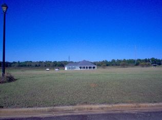 145 Bermuda Ln, Albany, GA 31707