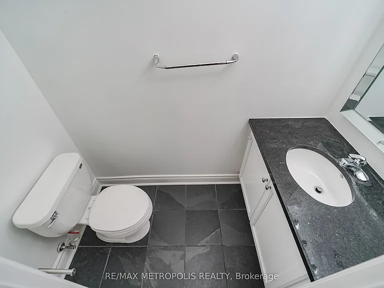 3 Rean Dr #Townhouse 13 — Photo 20