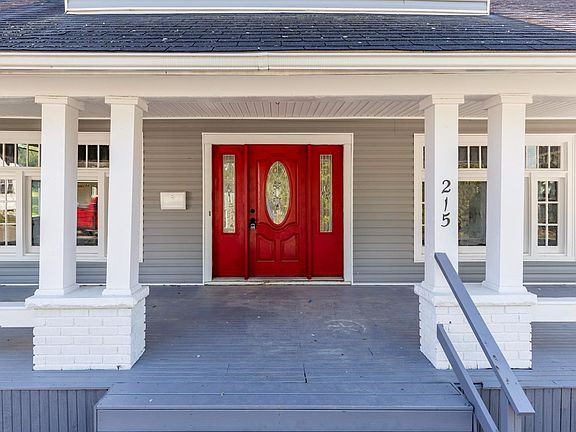 4th image of 215 Wilson Ave