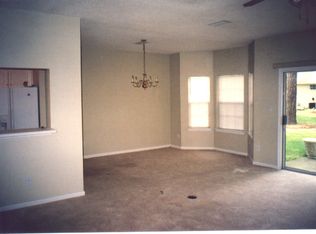 907 Lake Forest Dr, Newport News, VA 23602
