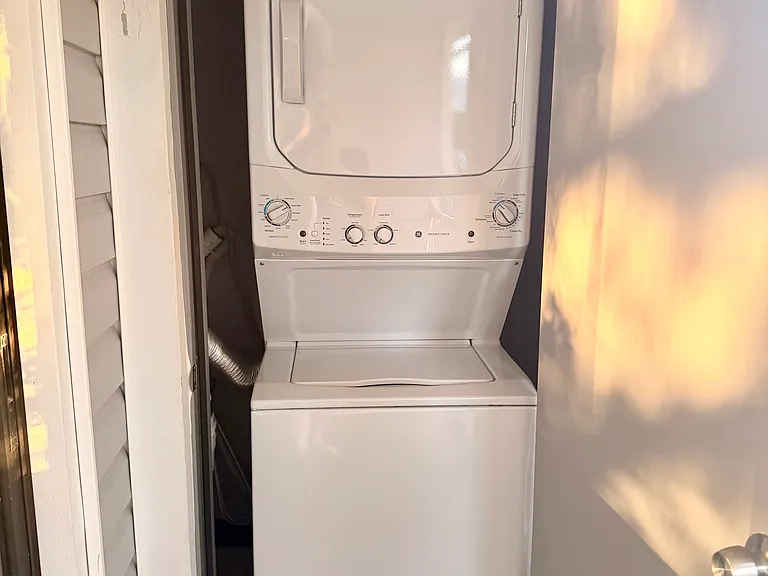 Free Use of in-unit laundry machine