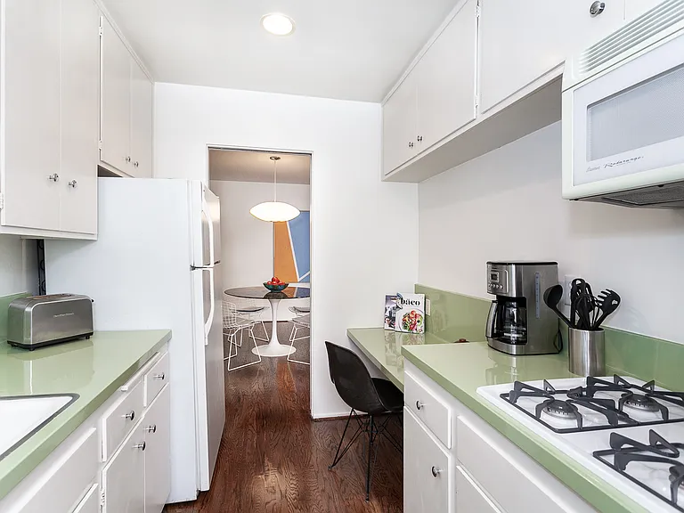 938 N San Vicente Blvd #20 — Photo 10