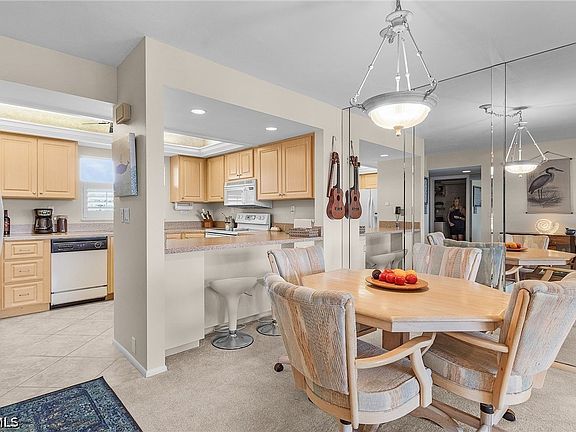 5th image of 4585 Trawler Ct APT 303